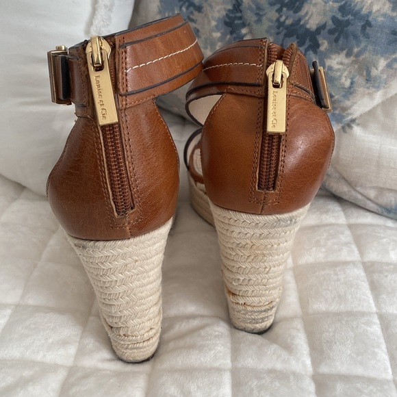 Louise et Cie brown leather, buckle wedge 4in heel. Sz 9 - Picture 8 of 8